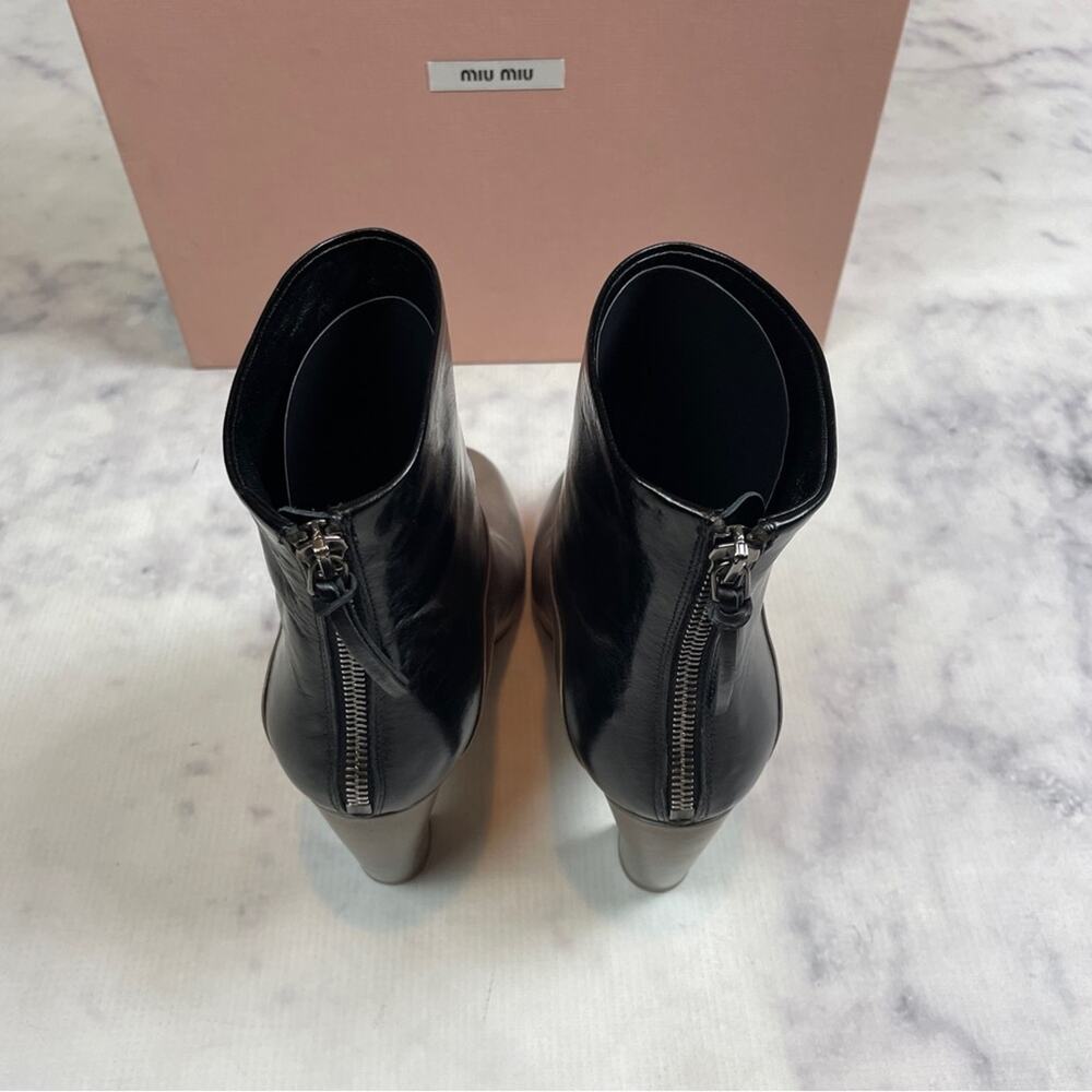 Miu Miu Colorblock Heeled Ankle Boots Taupe Black Polished Calfskin NWB Sz 36 - Picture 4 of 10